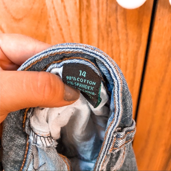 rue 21 ripped jean shorts - Picture 4 of 4